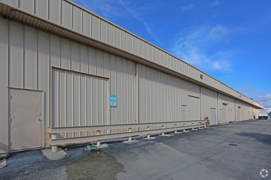 2154 Zip Code Pl, West Palm Beach, FL for lease - Building Photo - Image 3 of 4