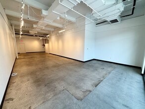 4346 12th St, Long Island City, NY for lease Building Photo- Image 2 of 4