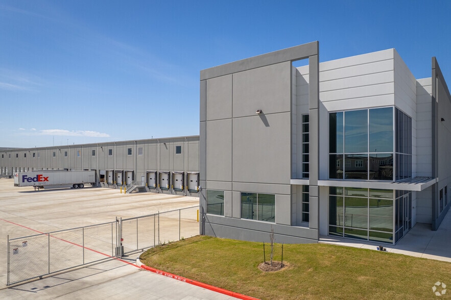 Post Oak Logistics Park, Houston, TX for lease - Building Photo - Image 1 of 6