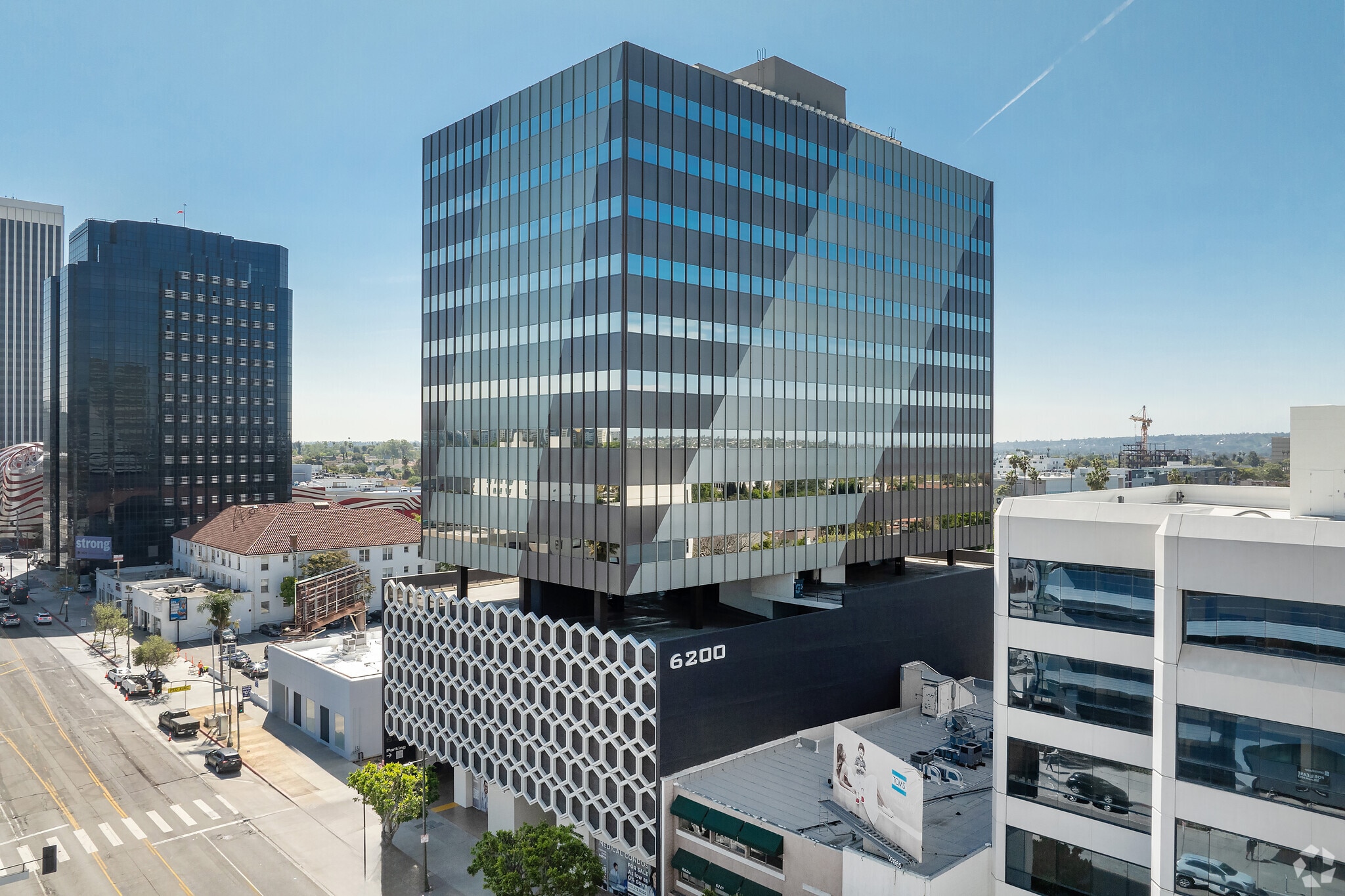 6200 Wilshire Blvd, Los Angeles, CA for lease Building Photo- Image 1 of 19
