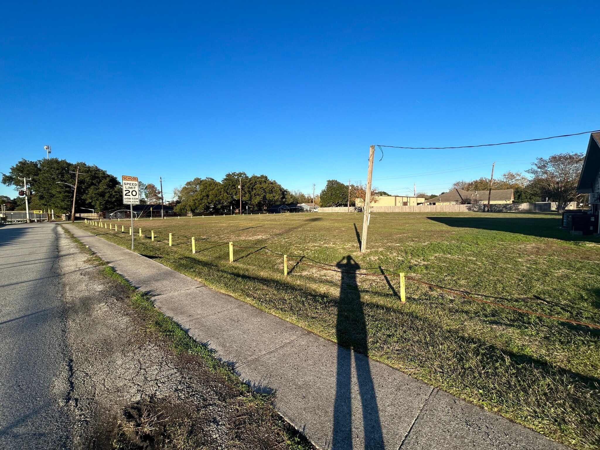 Reserve B, Pasadena, TX 77502 2218 Primrose Dr