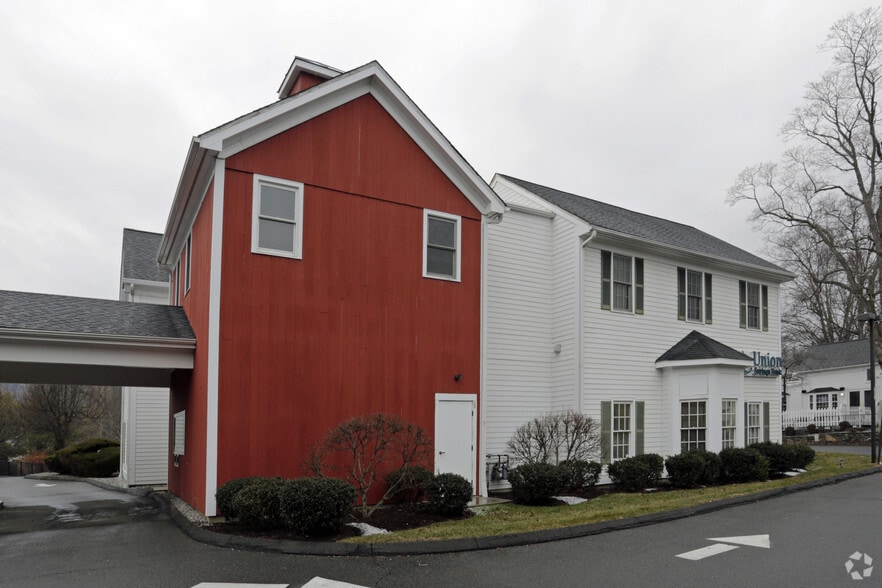 828 Federal Rd, Brookfield, CT for lease - Primary Photo - Image 1 of 37