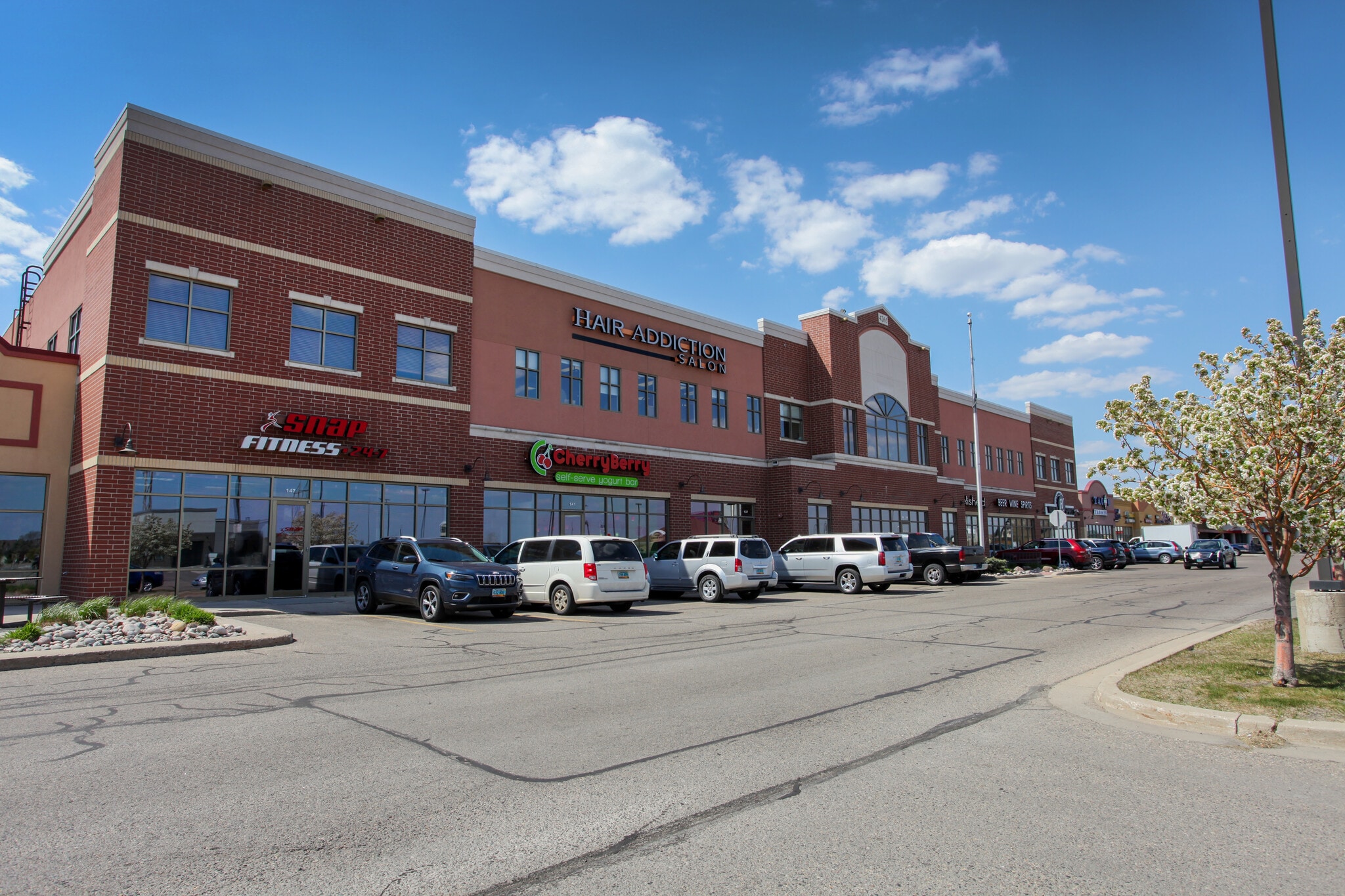 4265 45th St S, Fargo, ND for lease Building Photo- Image 1 of 2