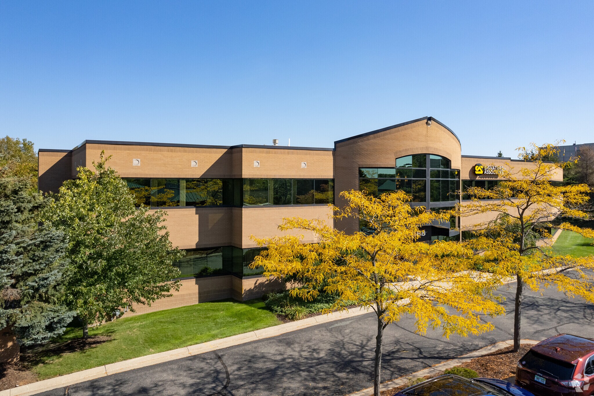 1188 E Paris Ave SE, Grand Rapids, MI for sale Building Photo- Image 1 of 1