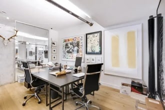 20 Rue Jean-Baptiste Pigalle, Paris for lease Interior Photo- Image 2 of 7