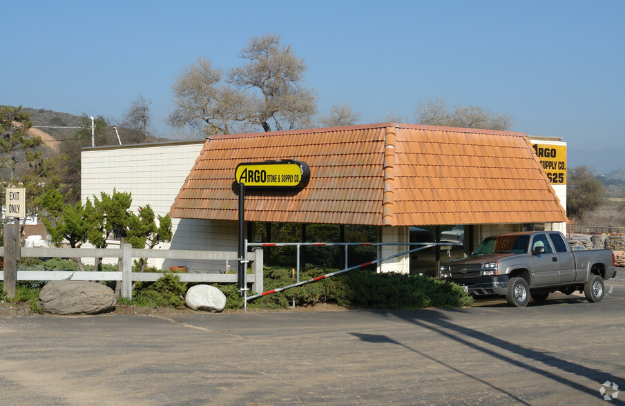 30919 Mission Rd, Bonsall, CA for lease - Building Photo - Image 2 of 23