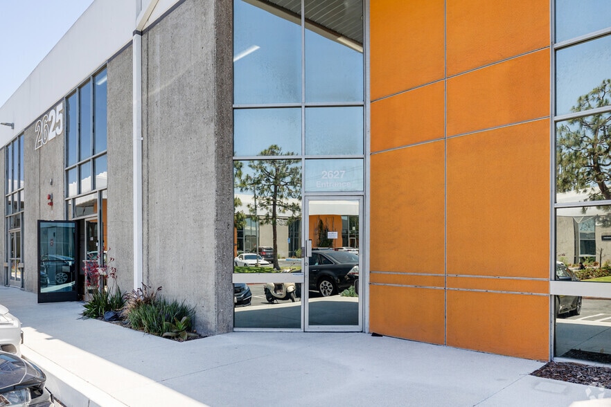 2609-2627 Manhattan Beach Blvd, Redondo Beach, CA for lease - Building Photo - Image 3 of 19