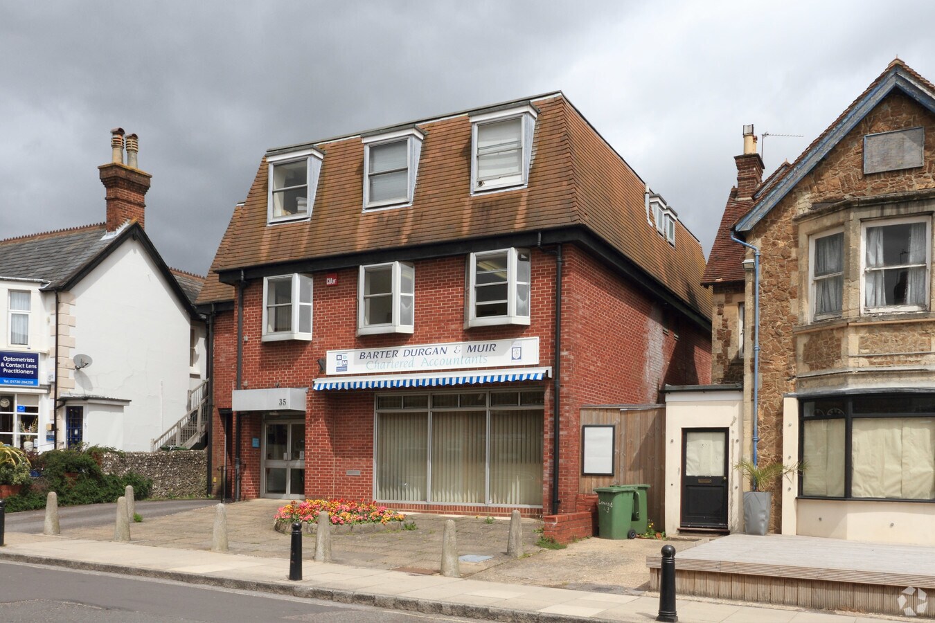35 Lavant St, Petersfield, GU32 3EL Office for Lease