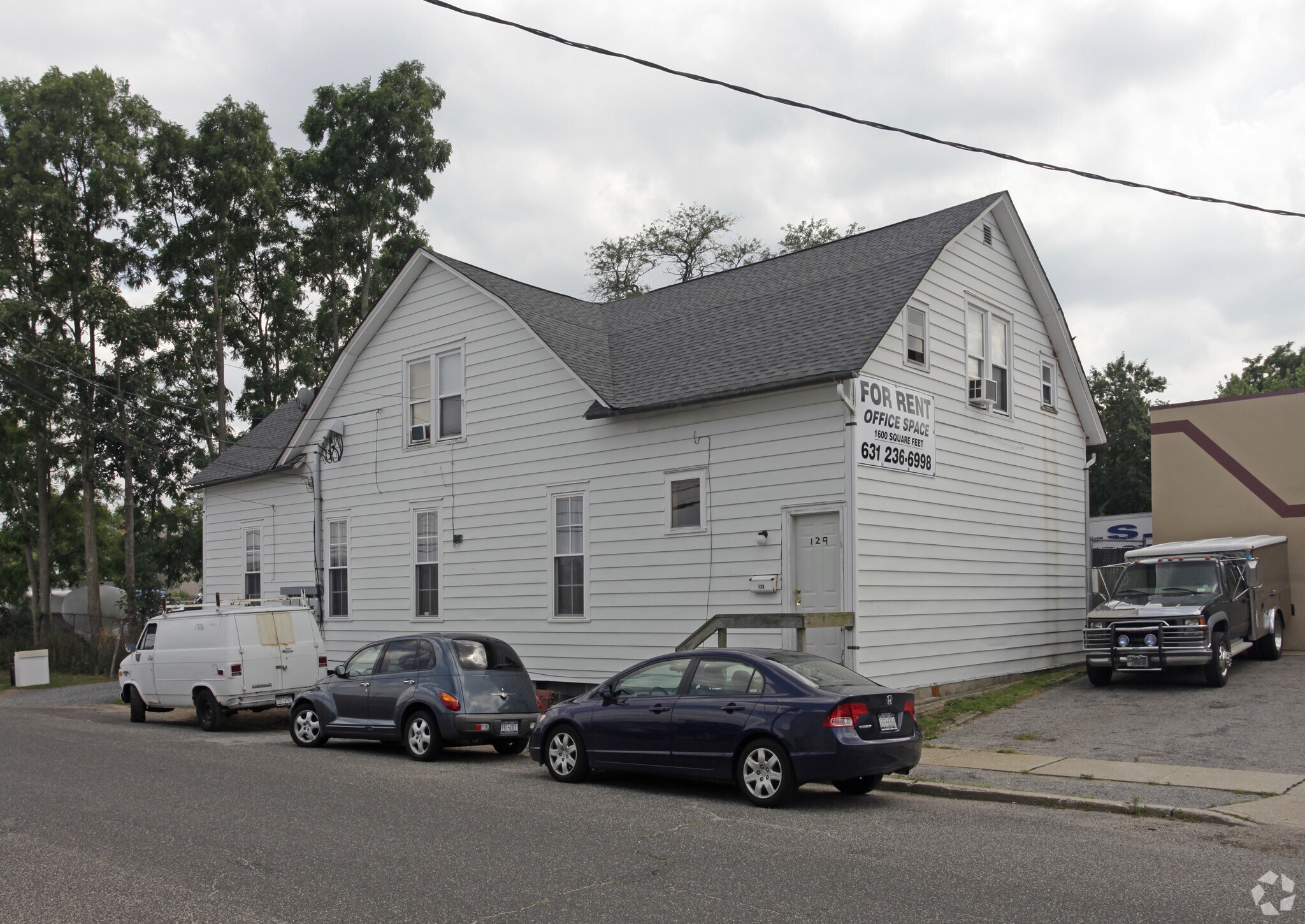 129-131 S Smith St, Lindenhurst, NY for sale Primary Photo- Image 1 of 1