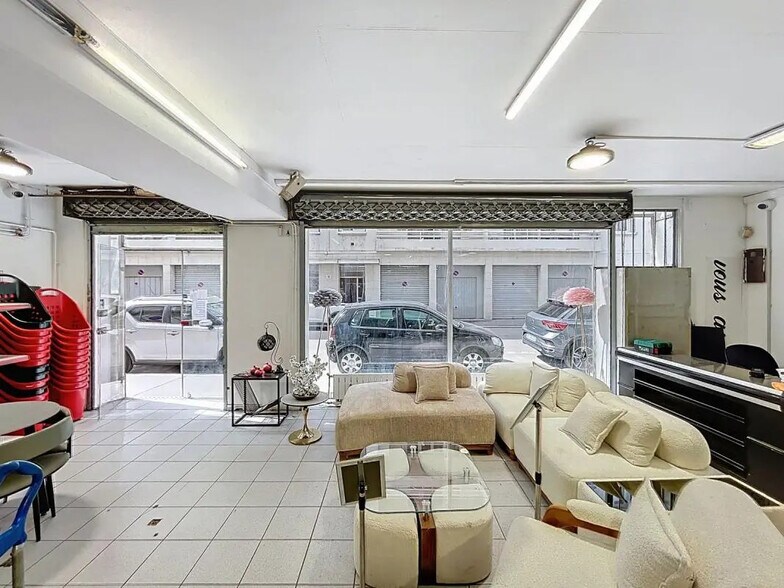 12 Rue Galilée, Villeurbanne for sale - Interior Photo - Image 1 of 5