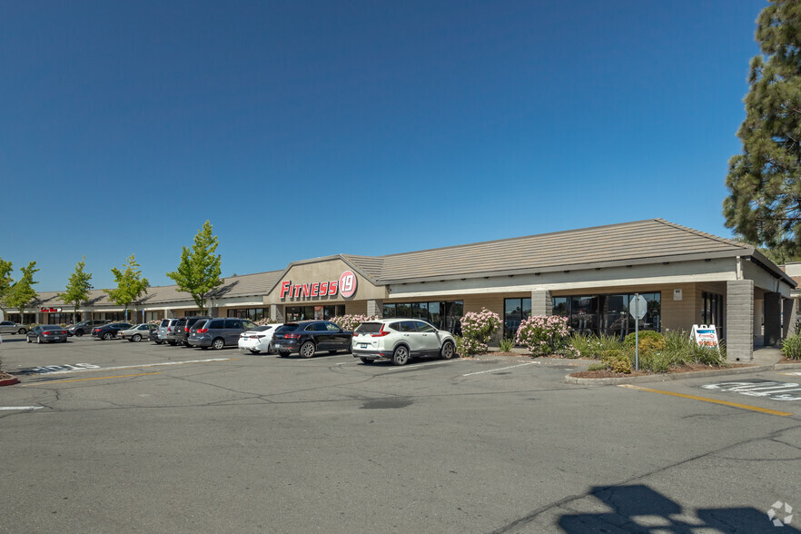 7811-7895 Lichen Dr, Citrus Heights, CA for lease - Building Photo - Image 3 of 6