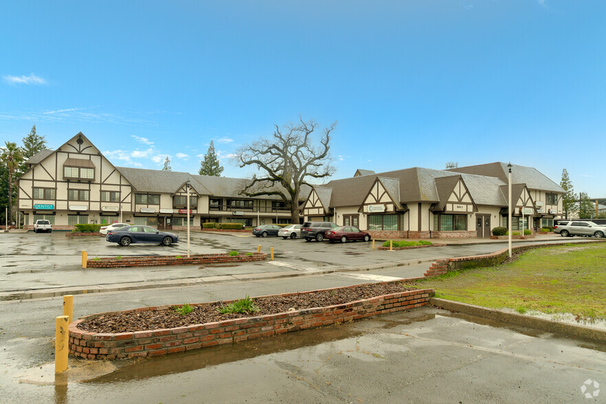 8421 Auburn Blvd, Citrus Heights, CA for lease - Primary Photo - Image 1 of 7