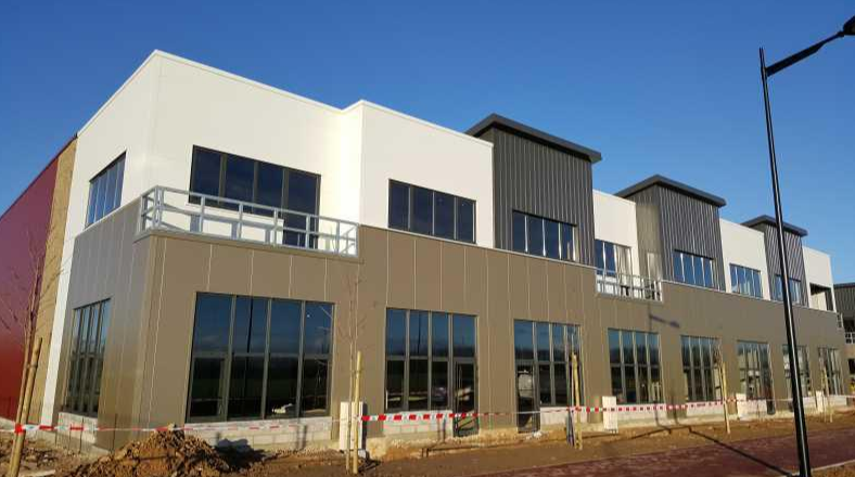 Flex in Saint-Pierre-du-Perray for lease - Primary Photo - Image 1 of 1