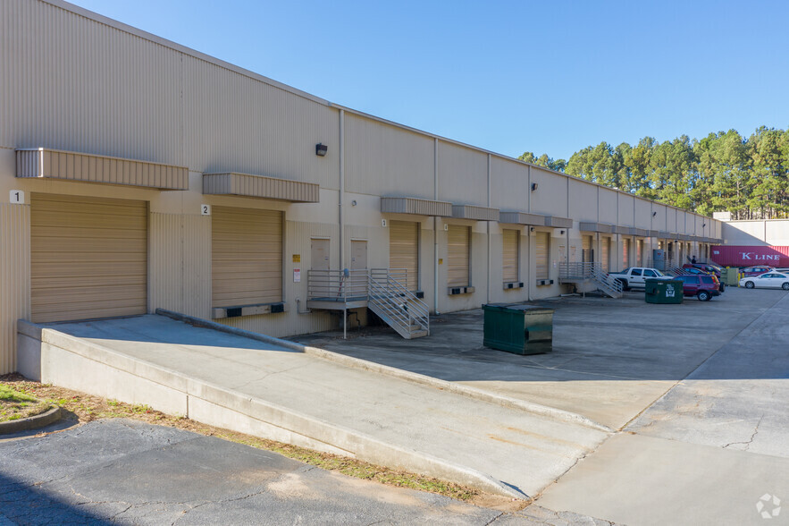 715 Park North Blvd, Clarkston, GA for lease - Building Photo - Image 3 of 5