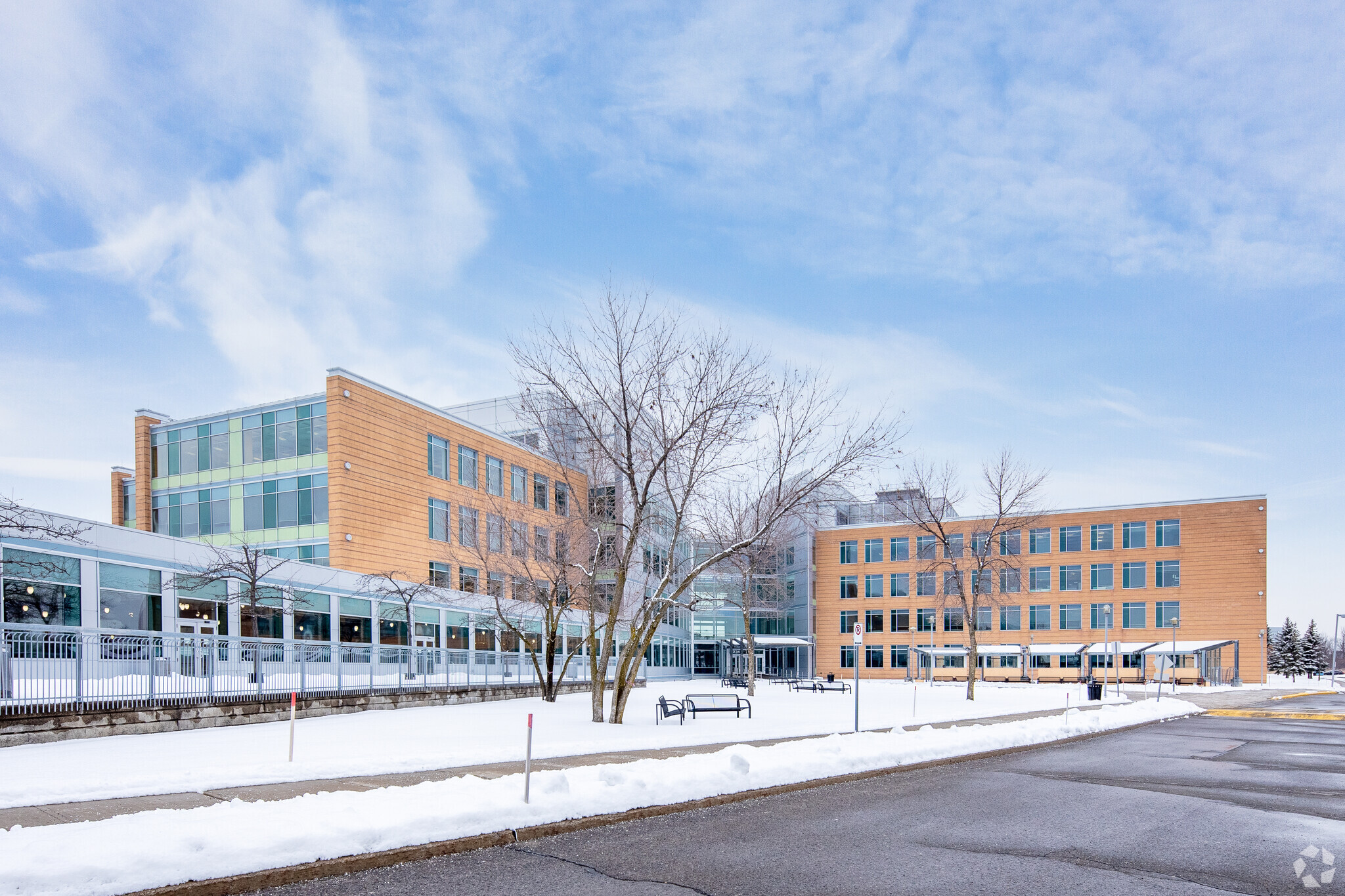 2351 Boul Alfred-Nobel, Montréal, QC for lease Primary Photo- Image 1 of 4