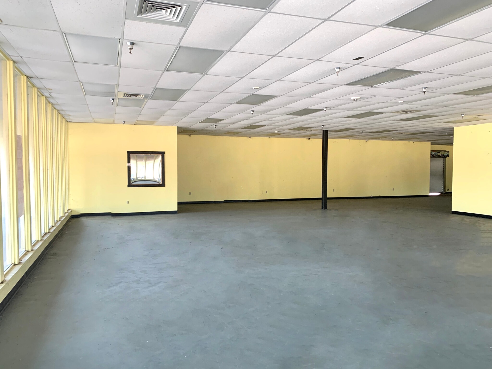 8707-8771 Temple Terrace Hwy, Temple Terrace, FL for lease Building Photo- Image 1 of 5
