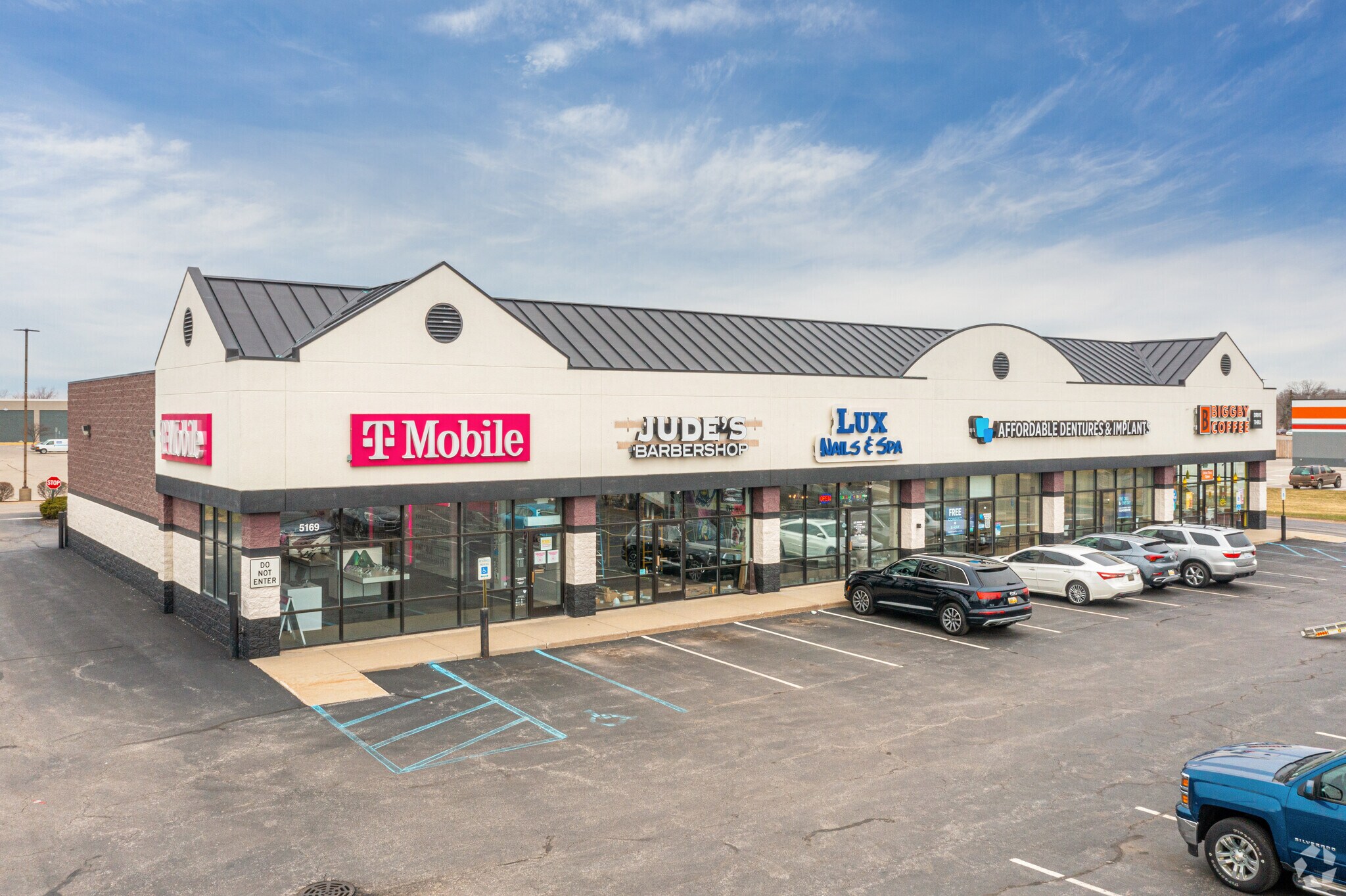 5169-5179 Harvey St, Norton Shores, MI for sale Primary Photo- Image 1 of 1