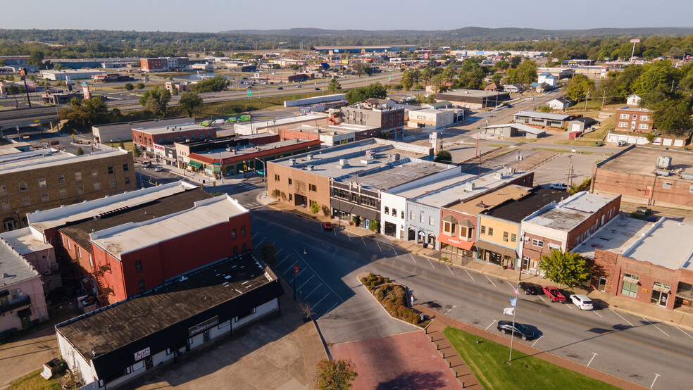 210 N Main St, Sand Springs, OK for sale - Building Photo - Image 2 of 6