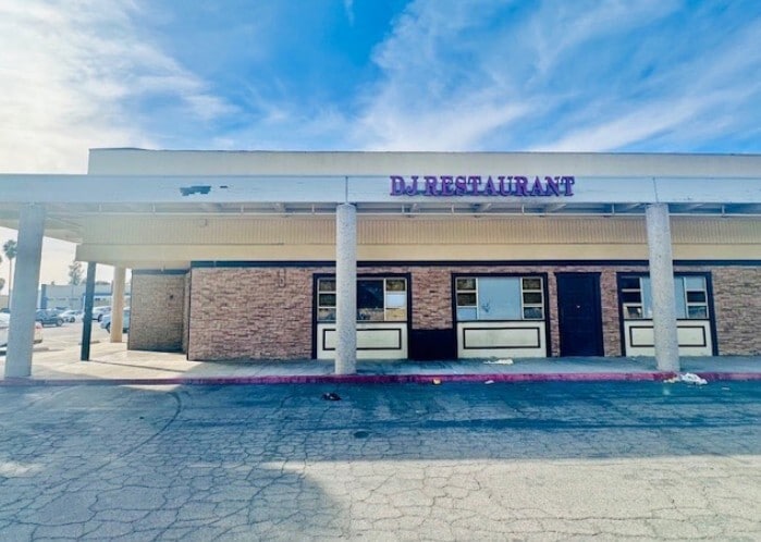 501-573 N San Jacinto St, Hemet, CA for lease Building Photo- Image 1 of 2