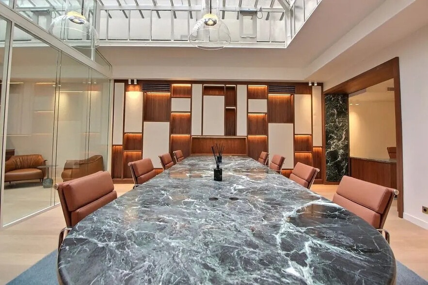 36 Rue Serpente, Paris for lease - Interior Photo - Image 1 of 9