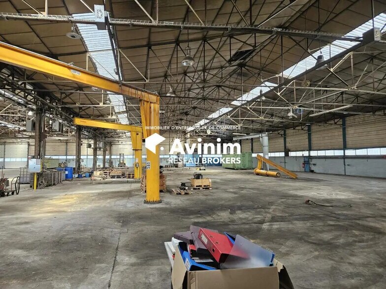 Industrial in Bourg-en-Bresse for sale - Interior Photo - Image 3 of 8