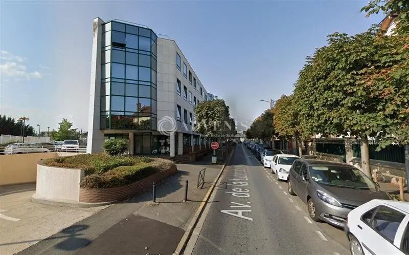 Office in Melun for lease - Building Photo - Image 1 of 1