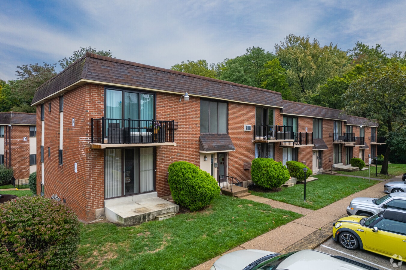 100 E Glenolden Ave, Glenolden, PA 19036