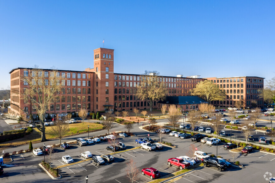 300 S Firestone St, Gastonia, NC for lease - Building Photo - Image 1 of 32