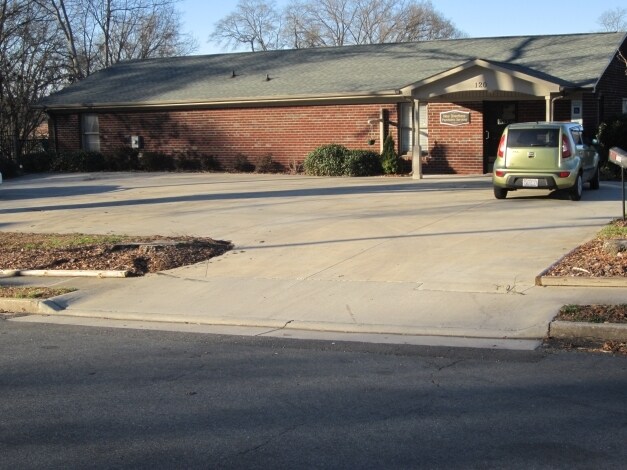 120 Ludlow St, Albemarle, NC for sale - Primary Photo - Image 1 of 1