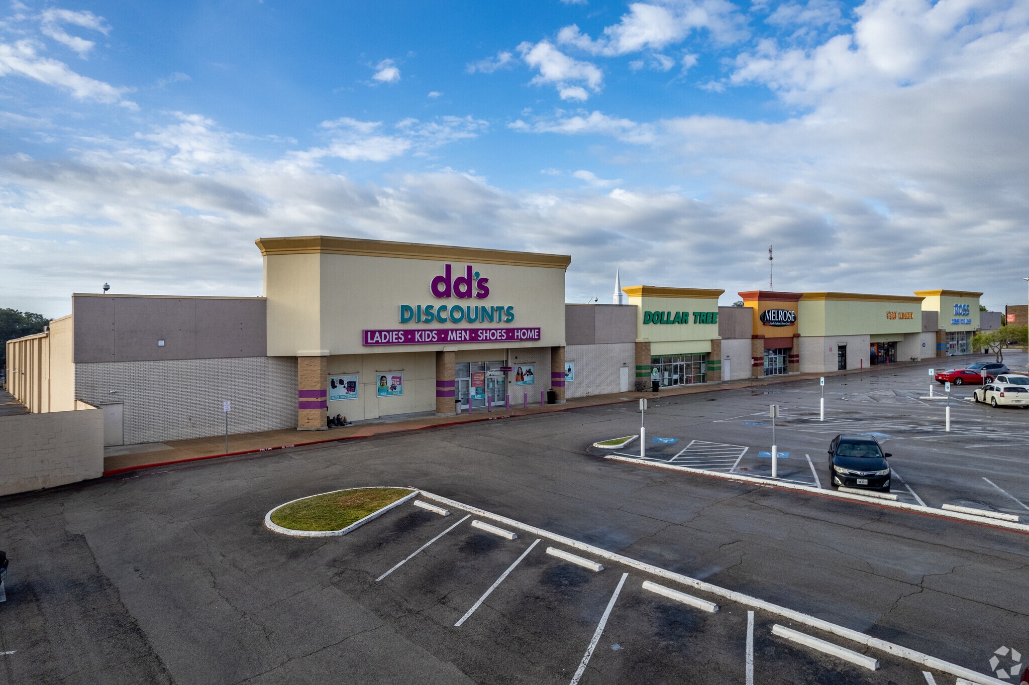 1004 E Southmore Ave, Pasadena, TX for lease Building Photo- Image 1 of 9