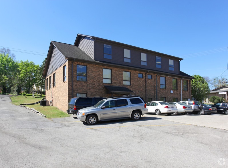 3176 Cahaba Heights Rd, Birmingham, AL for lease - Building Photo - Image 2 of 5