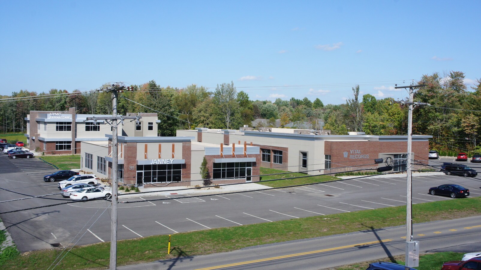 101 Nesbitt Rd, New Castle, PA 16105