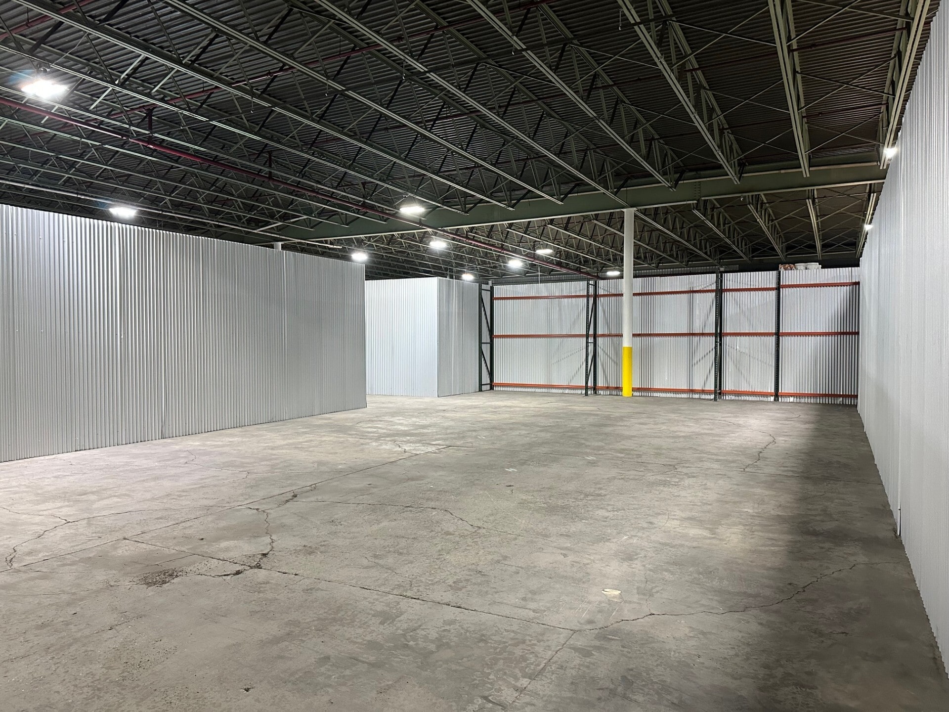 567-575 N Midland Ave, Saddle Brook, NJ for lease Interior Photo- Image 1 of 4