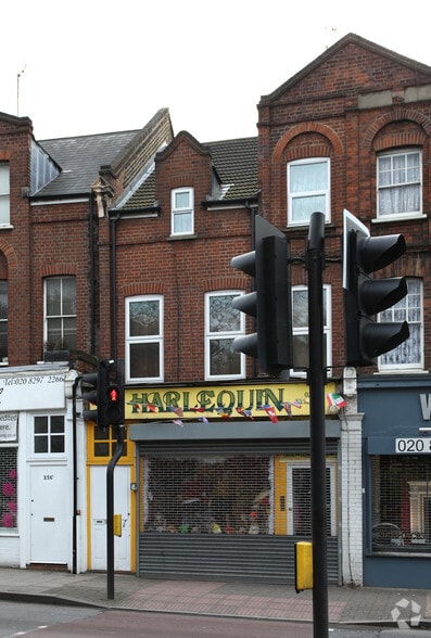 254 Lee High Rd, London for lease - Building Photo - Image 2 of 3