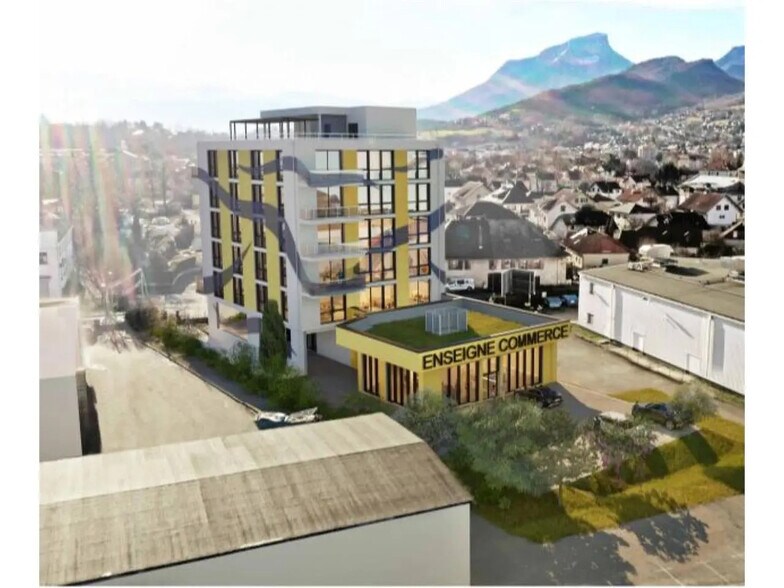 Office in Bassens for lease - Building Photo - Image 1 of 3