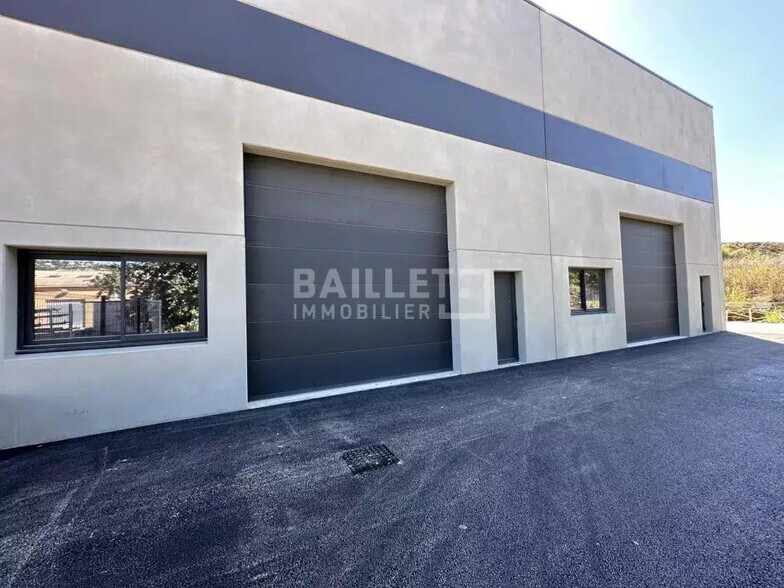 Industrial in Montauroux for lease - Building Photo - Image 2 of 5