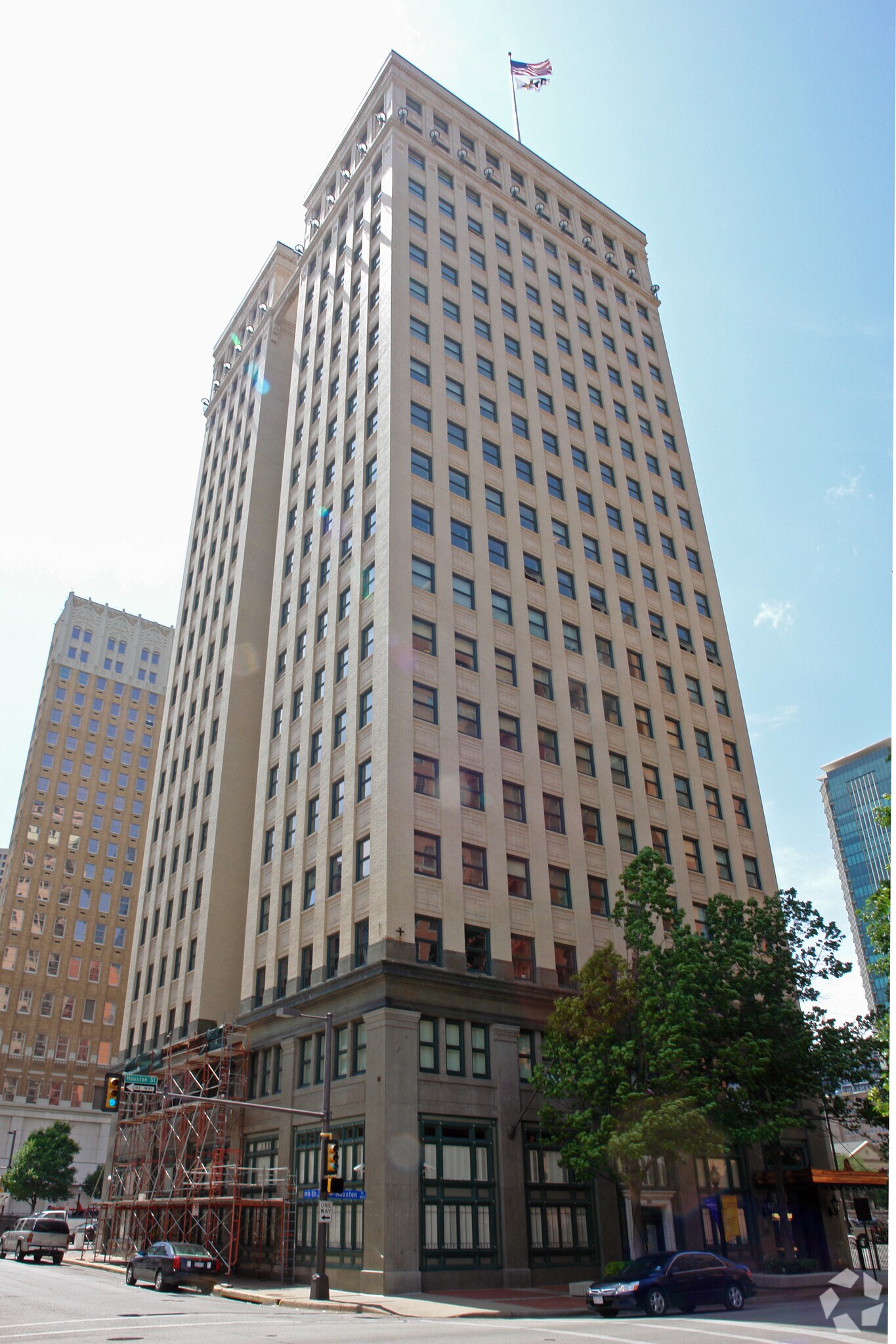 810 Houston St, Fort Worth, TX for sale Primary Photo- Image 1 of 1