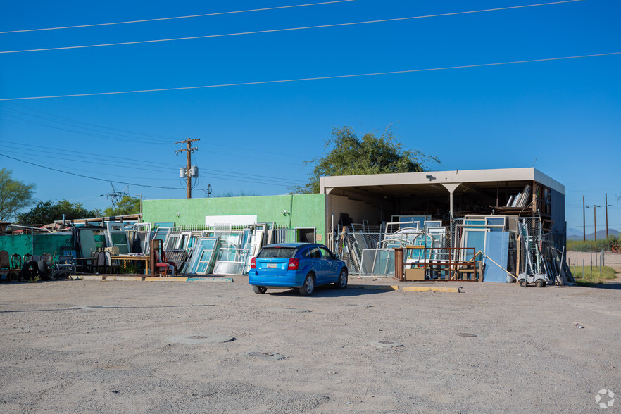 9302 S Nogales Hwy, Tucson, AZ for sale - Building Photo - Image 1 of 1