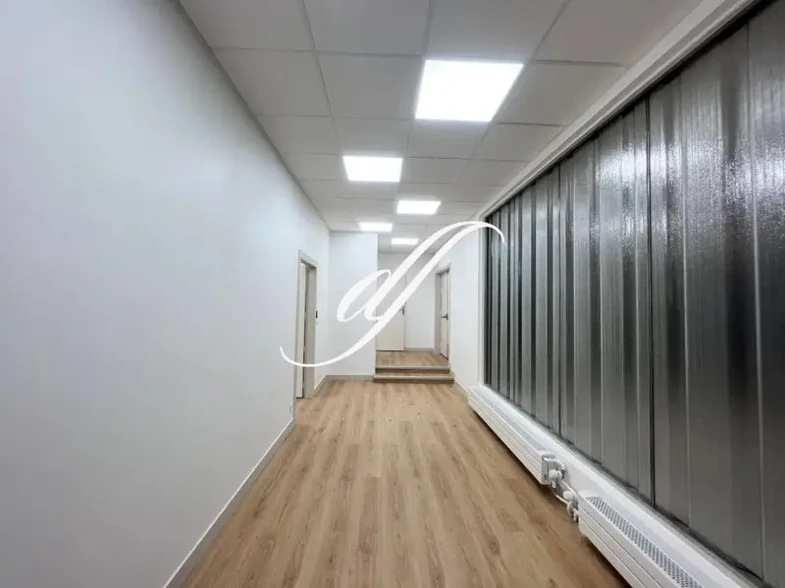 Multifamily in Paris for sale - Interior Photo - Image 1 of 7