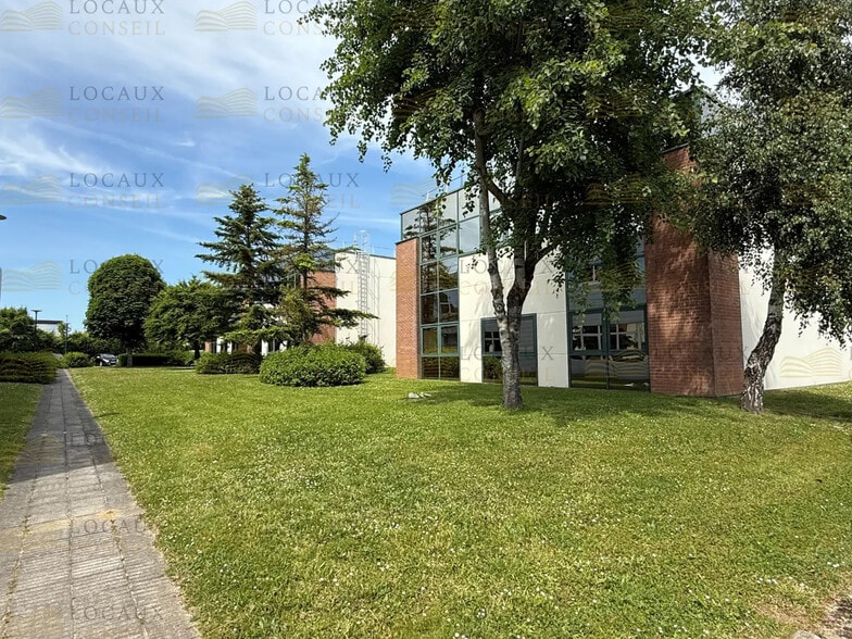 Flex in Mitry-Mory for lease - Building Photo - Image 3 of 8