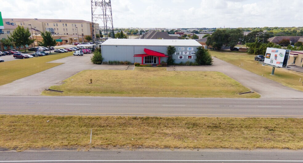 314 W Hwy 6, Waco, TX for sale - Primary Photo - Image 1 of 1
