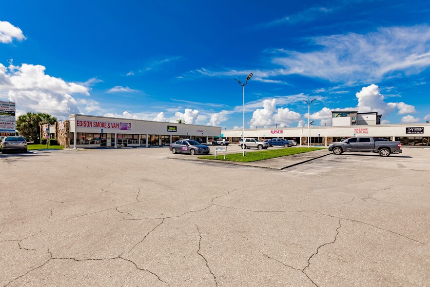 4434-4458 S Cleveland Ave, Fort Myers, FL for sale - Building Photo - Image 1 of 11