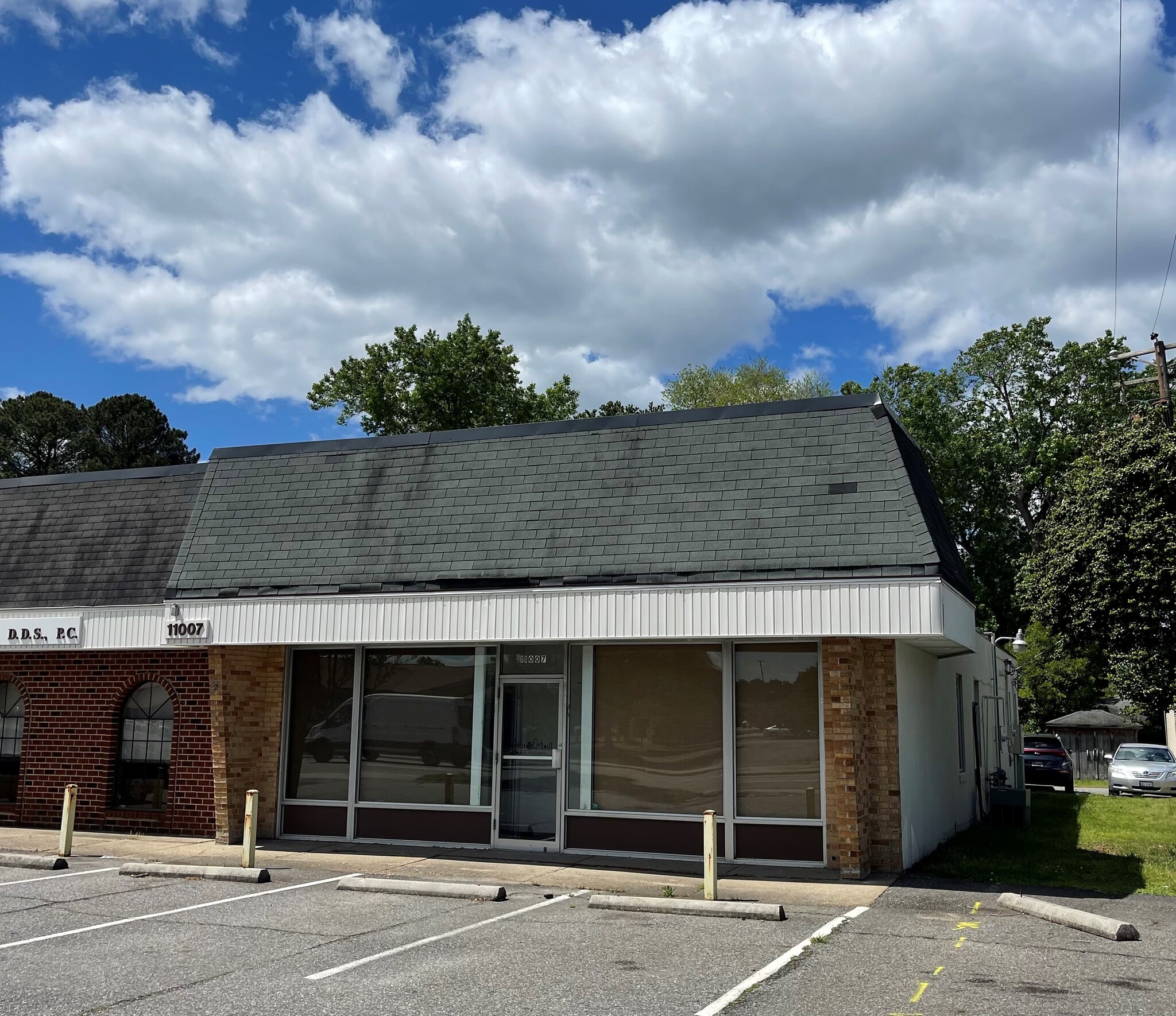 11007 Warwick Blvd, Newport News, VA for lease Building Photo- Image 1 of 1