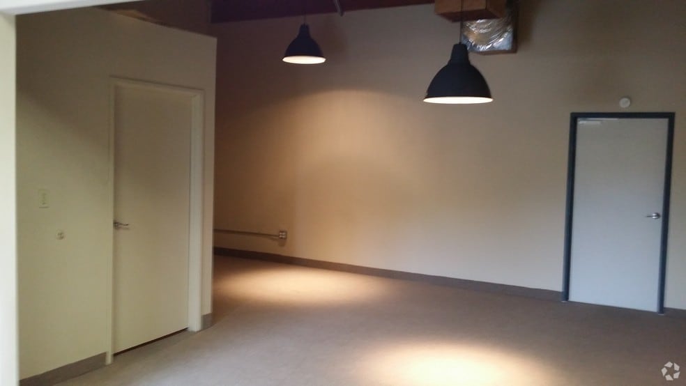 41910 Boardwalk, Palm Desert, CA for lease - Interior Photo - Image 2 of 13