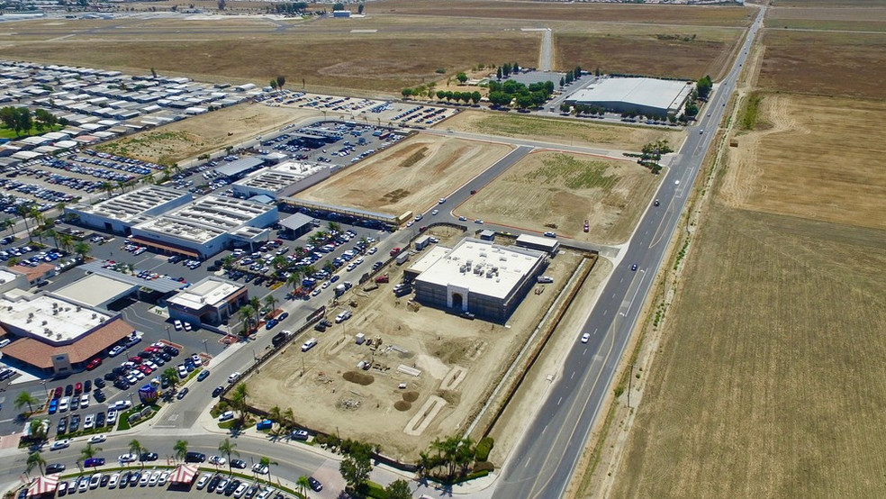 Warren Rd & Auto Mall Dr, Hemet, CA for sale - Aerial - Image 2 of 7