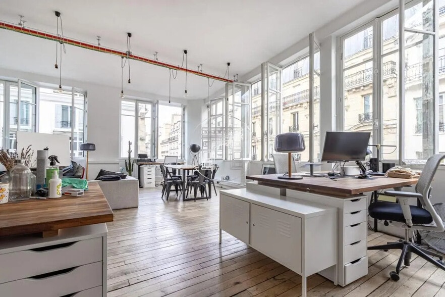 Office in Paris for lease - Building Photo - Image 3 of 8