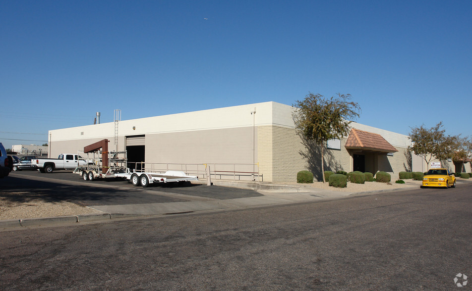 5620-5624 N 53rd Ave, Glendale, AZ for lease - Building Photo - Image 3 of 6