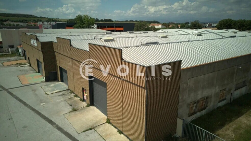 Industrial in Perpignan for lease - Building Photo - Image 1 of 12
