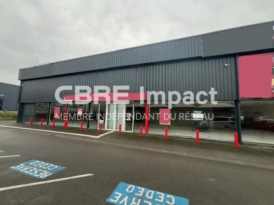 Retail in Reims for lease Building Photo- Image 1 of 3
