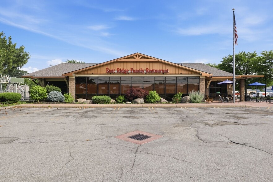1925 E Ridge Rd, Rochester, NY for sale - Building Photo - Image 1 of 9